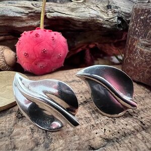 Taxco Mexico Sterling Silver Leaf Leaves Earrings Signed Screwback Vintage